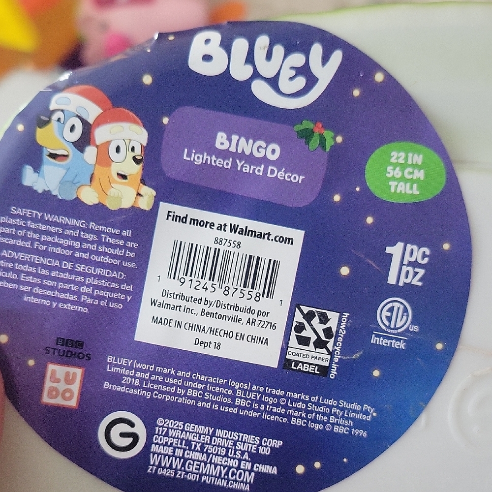 Bluey Bingo Christmas Holiday Light Up Blow Mold - Picture 4 of 5